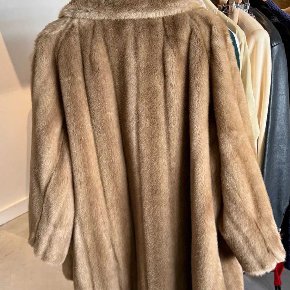 Vintage Faux Fur - Picture 6 of 6